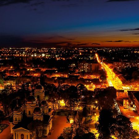 Vip Apartment In Odessa Экстерьер фото