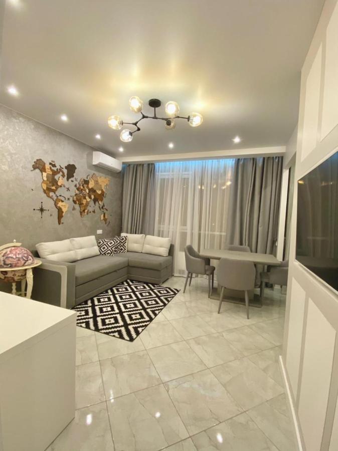 Vip Apartment In Odessa Экстерьер фото