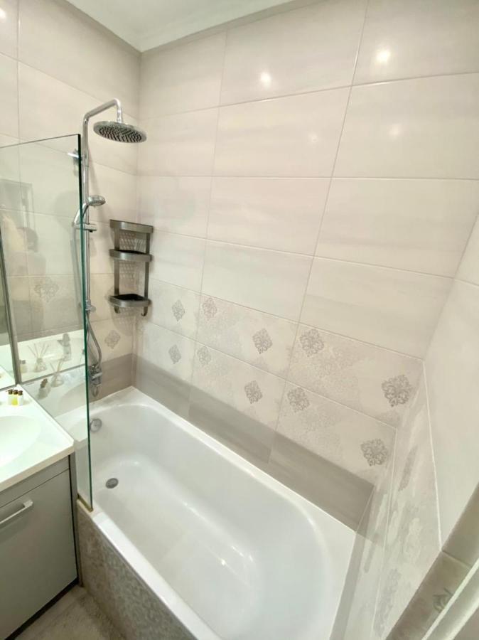 Vip Apartment In Odessa Экстерьер фото