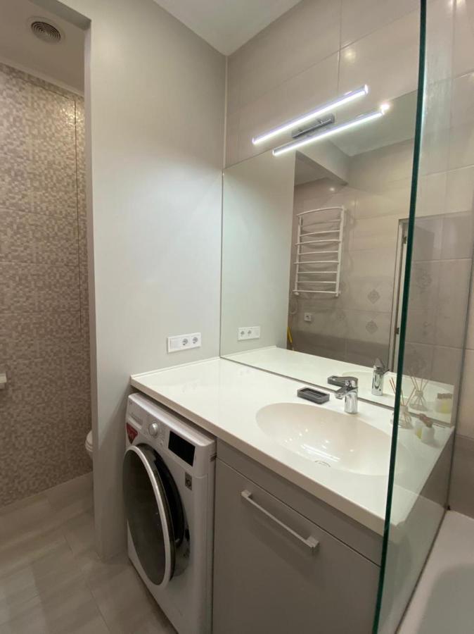 Vip Apartment In Odessa Экстерьер фото